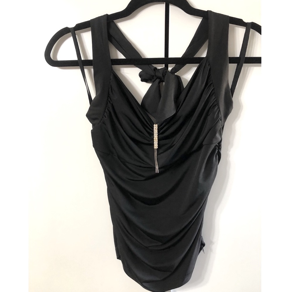 Black scrunched top